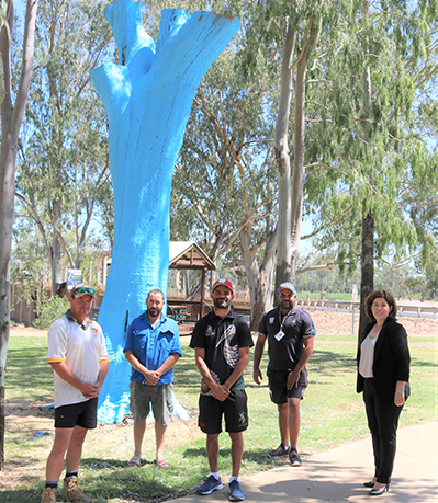 Participants and Mayor with the St George blue tree